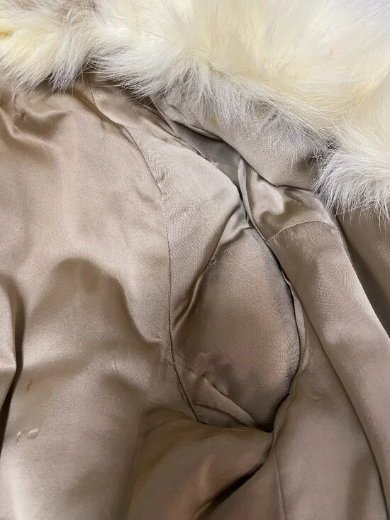 Vinatge NEIMAN MARCUS Fox Fur Coat - Picture 9 of 14